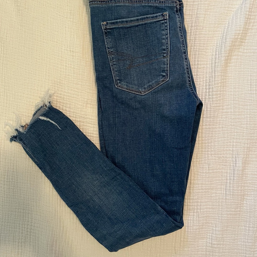 Classic wash distressed skinny Jean